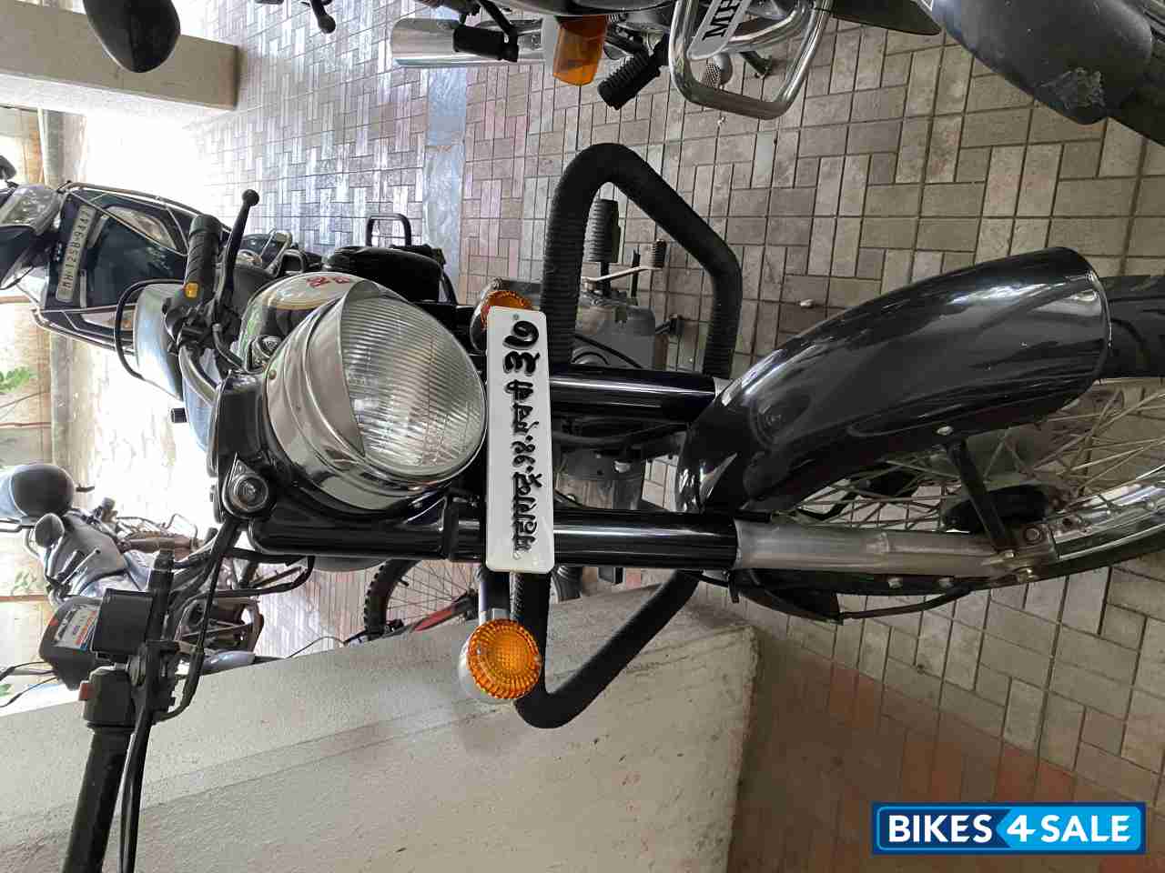 Black Royal Enfield Classic 350 BS VI