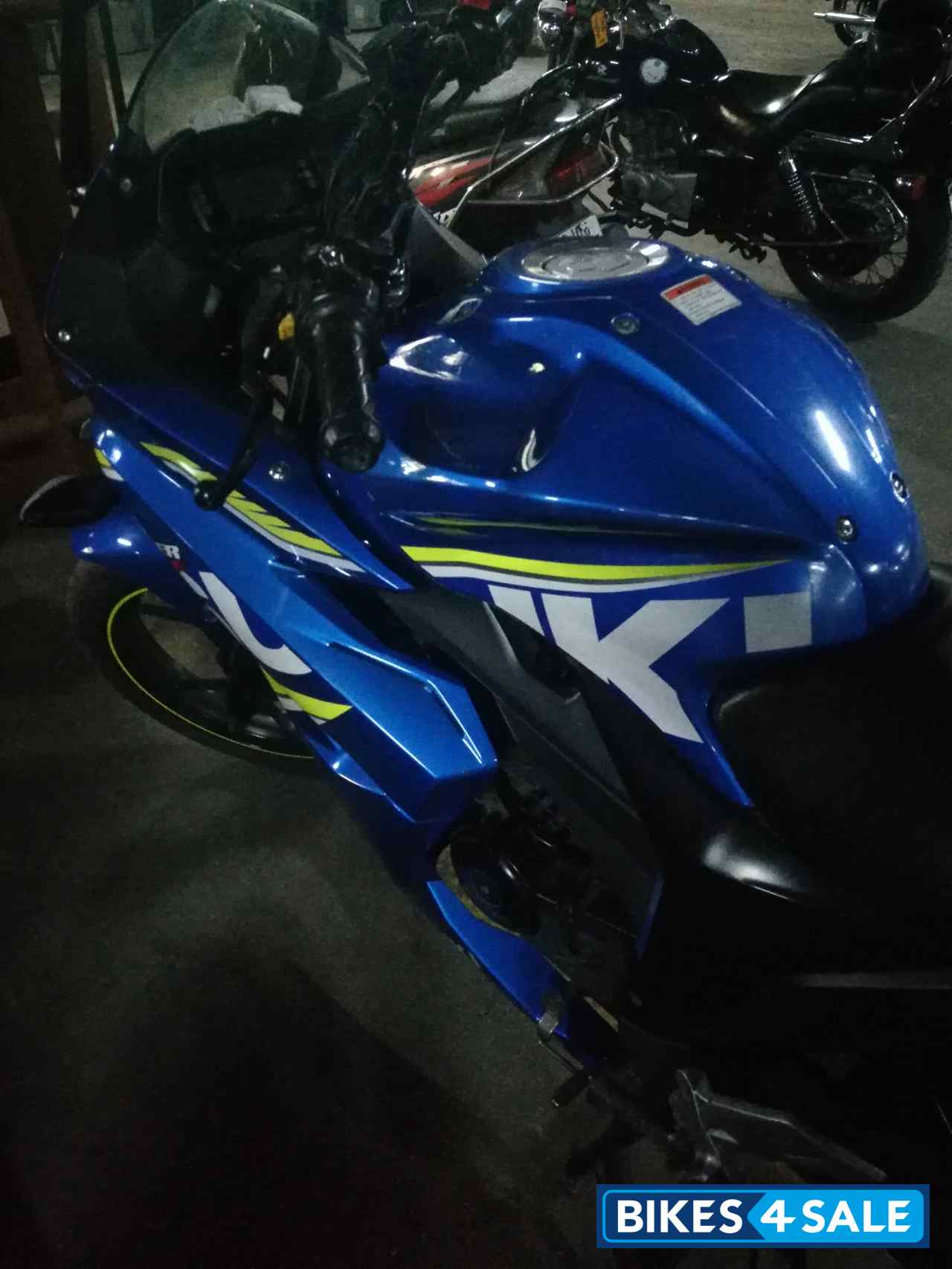 Suzuki Gixxer SF Fi