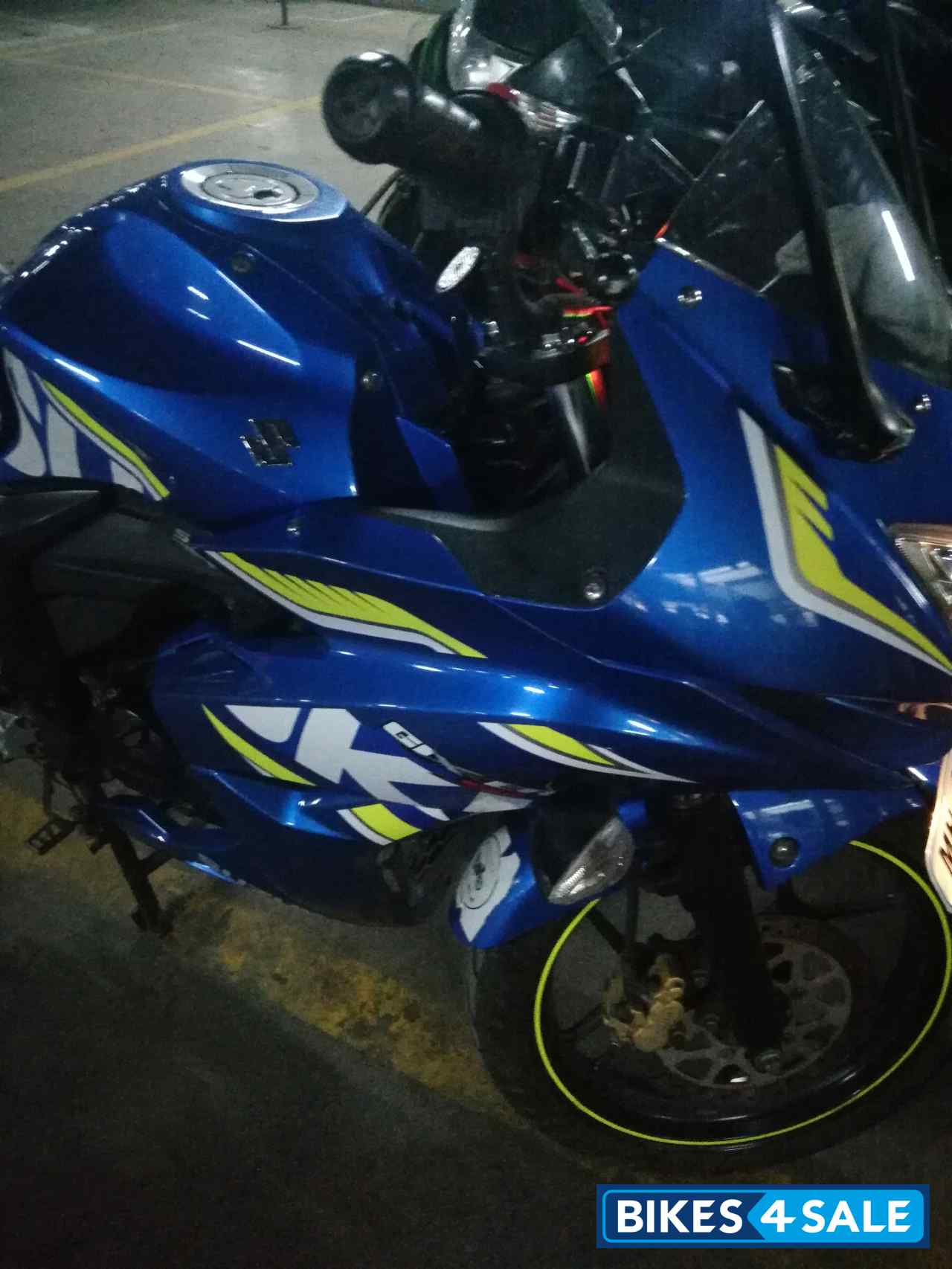 Suzuki Gixxer SF Fi