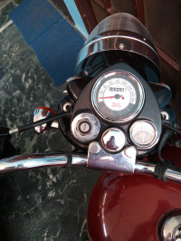 Chestnut Black Royal Enfield Classic 350