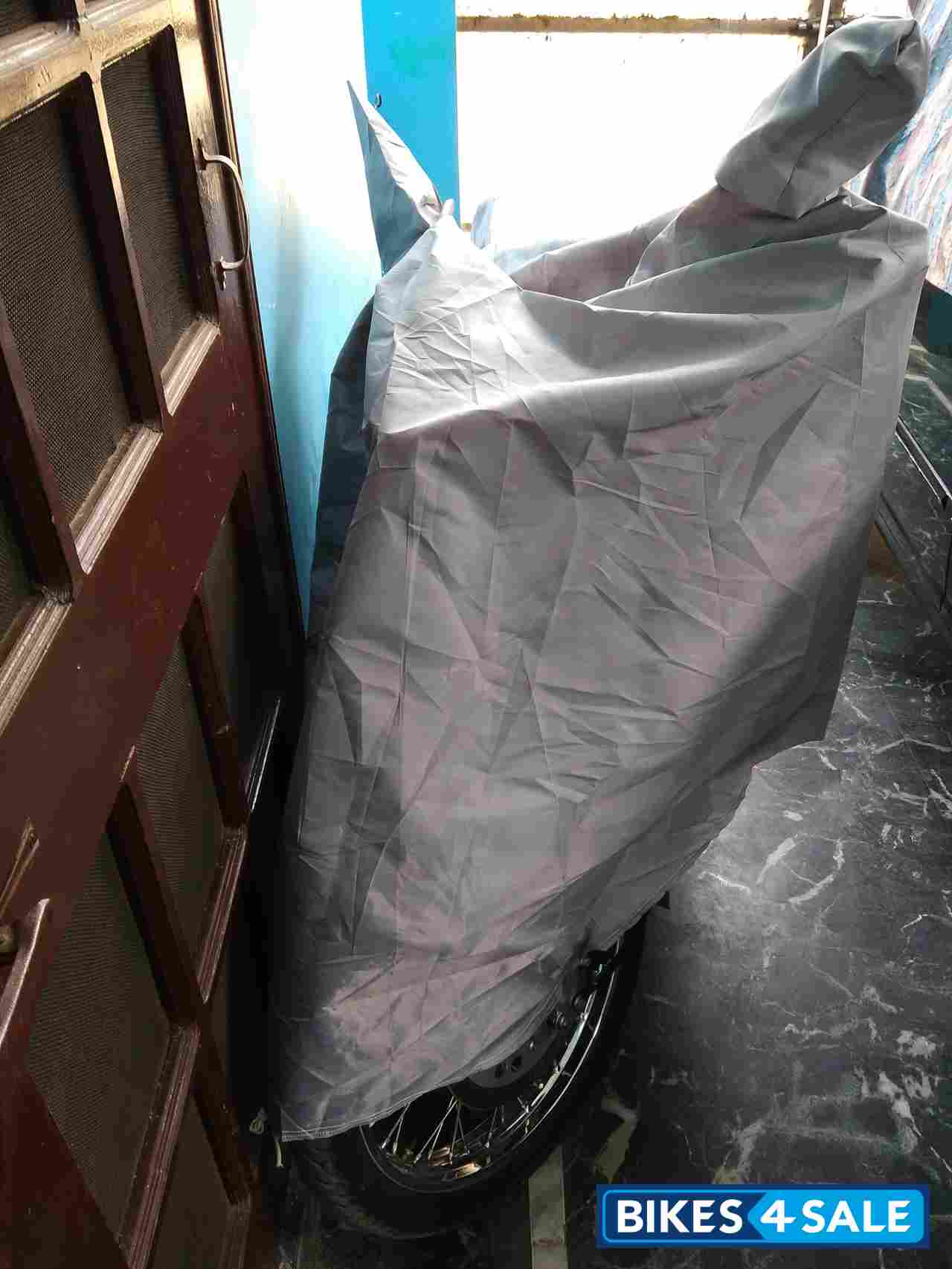 Chestnut Black Royal Enfield Classic 350 Chestnut Black Royal Enfield Classic 350