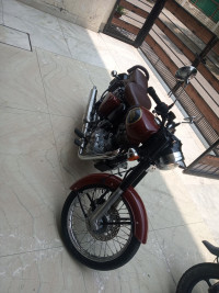 Chestnut Black Royal Enfield Classic 350