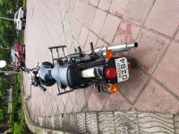 Black Royal Enfield Classic 500