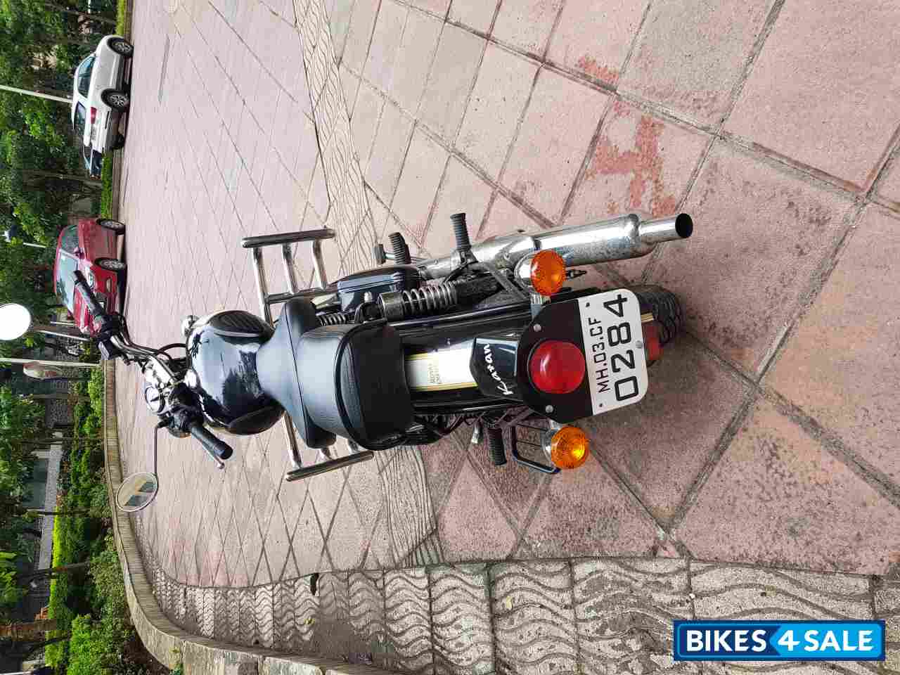 Black Royal Enfield Classic 500