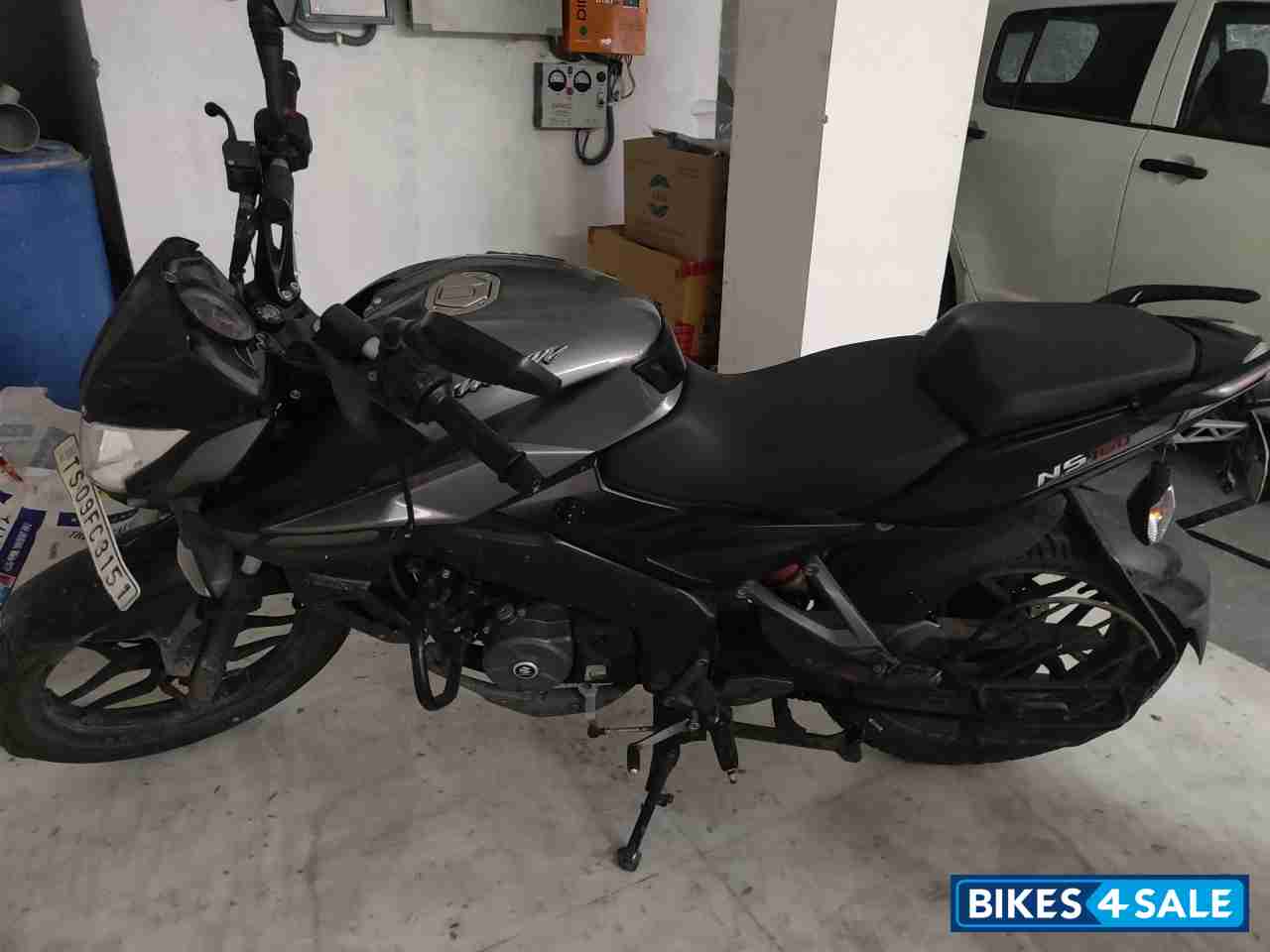 Grey Bajaj Pulsar NS 160 Grey Bajaj Pulsar NS 160
