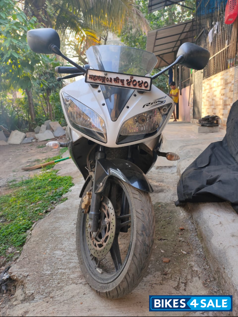 White Yamaha YZF R15 S