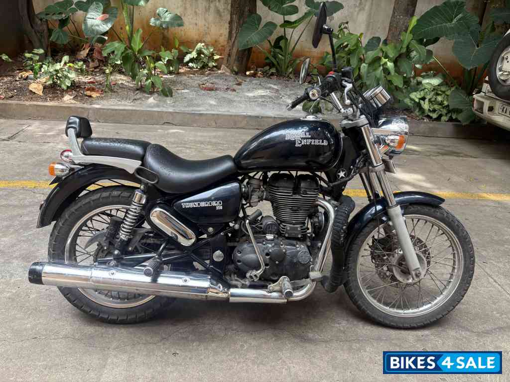 Twilight Black Royal Enfield Thunderbird 350 Twilight Black Royal Enfield Thunderbird 350