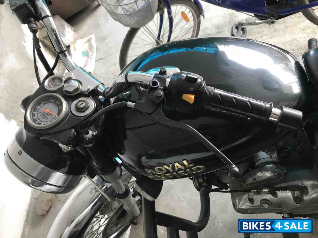 Magic Black Royal Enfield Bullet Electra Twinspark