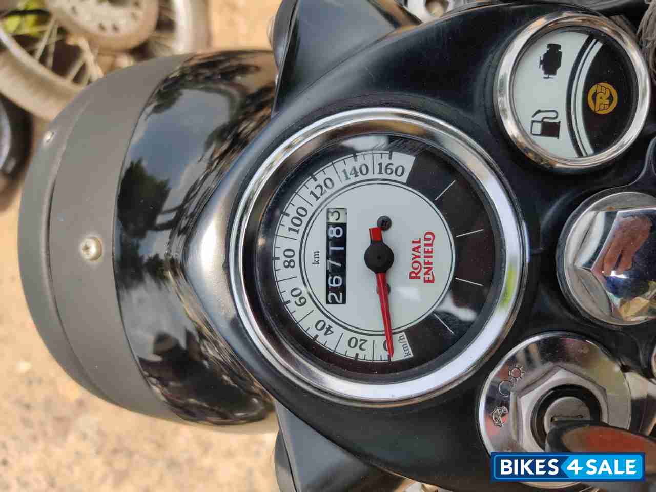 Stealth Black Royal Enfield Classic 500