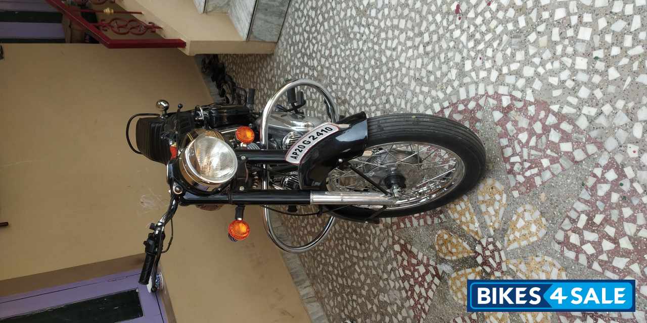 Black Royal Enfield Vintage Bullet