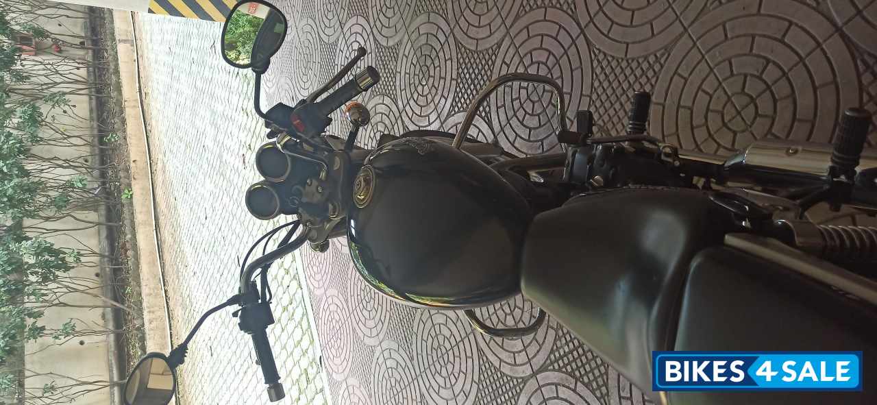 Blue Royal Enfield Thunderbird 500