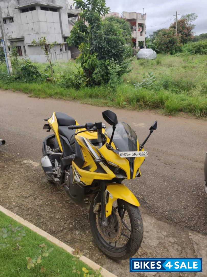Yellow Bajaj Pulsar RS 200 ABS
