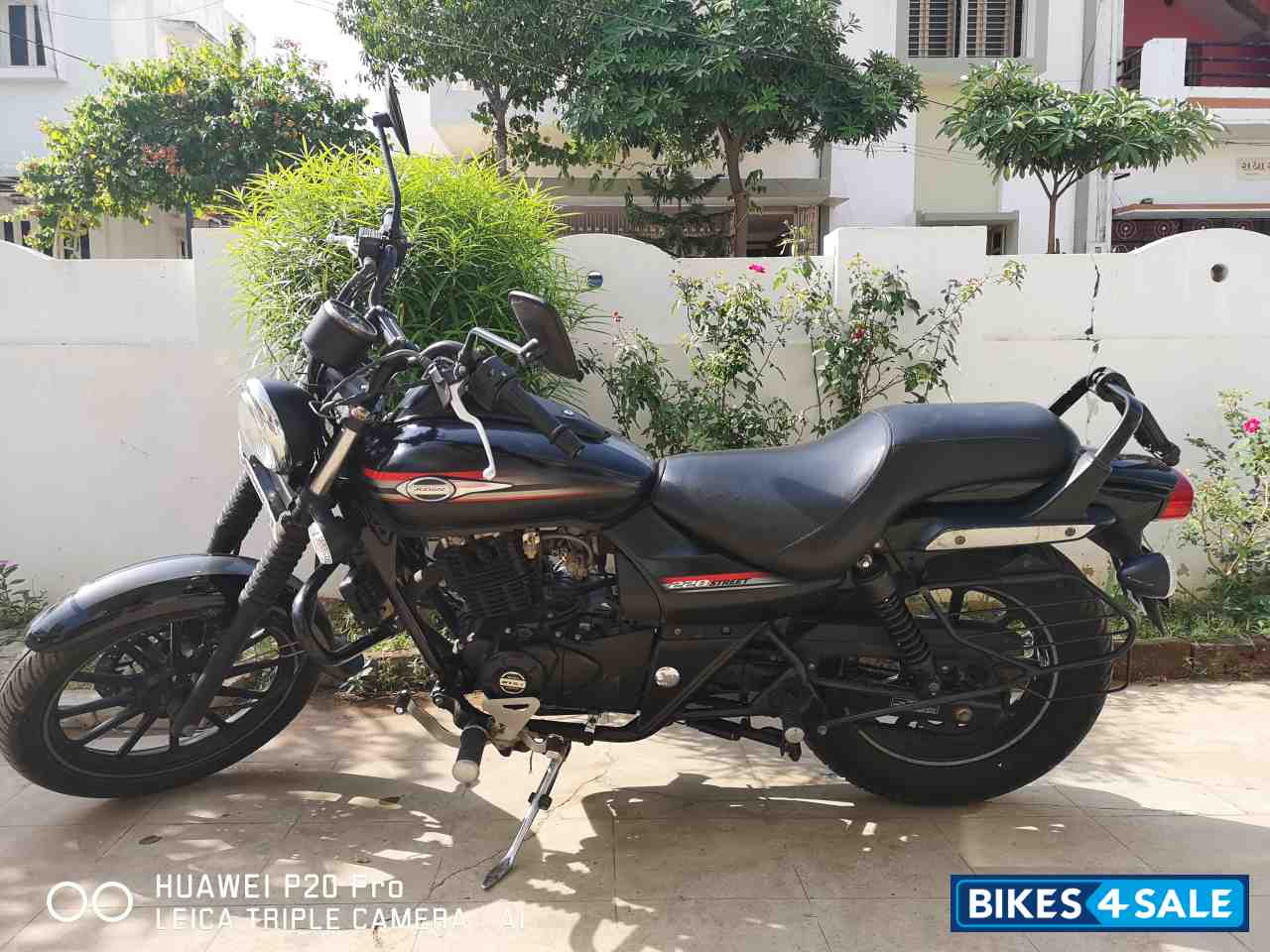 Black Bajaj Avenger Street 220