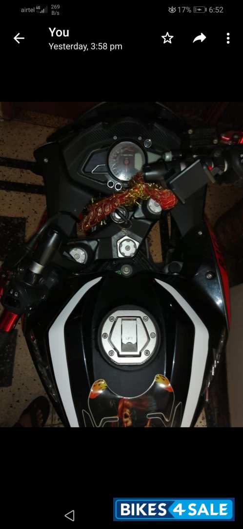 Bajaj Pulsar RS 200 ABS