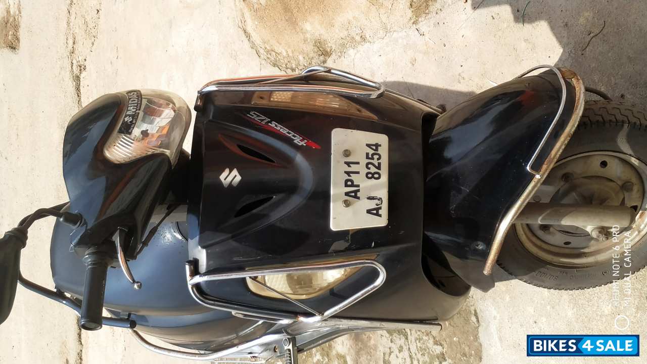 Black Suzuki Access 125