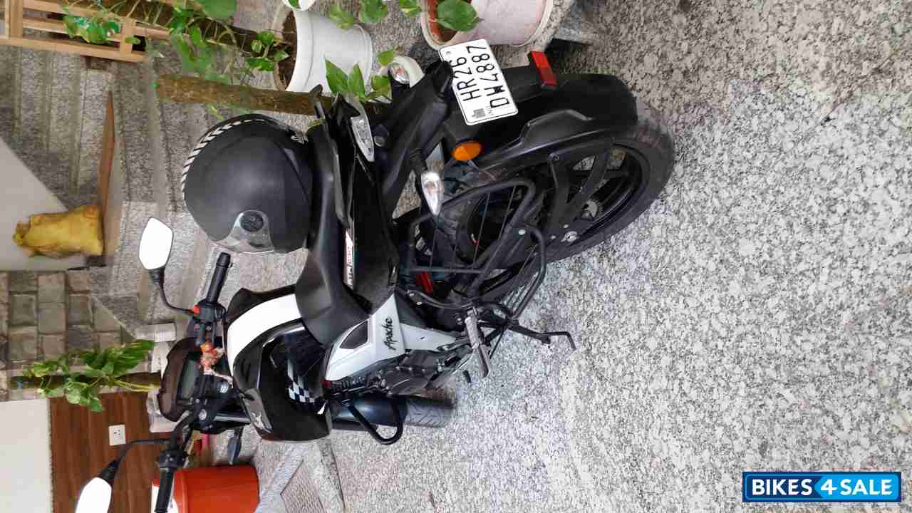 TVS Apache RTR 160 4V