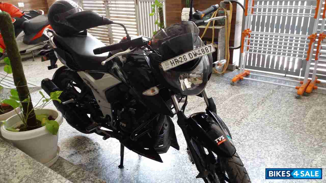 TVS Apache RTR 160 4V