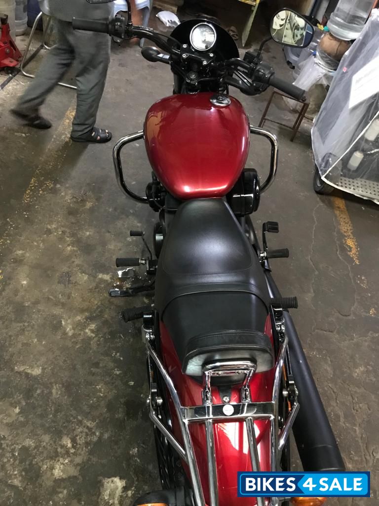 Red Harley Davidson Street 750