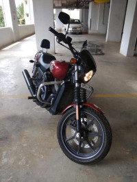 Red Harley Davidson Street 750