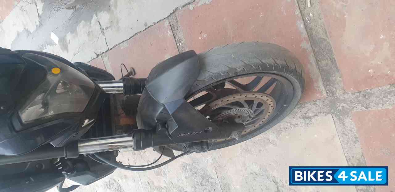 Midnight Blue Bajaj Dominar 400 Disc