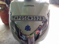 Peral White Honda Activa 125