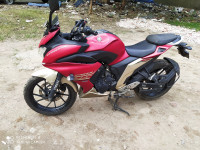 Red Gold Yamaha Fazer 25