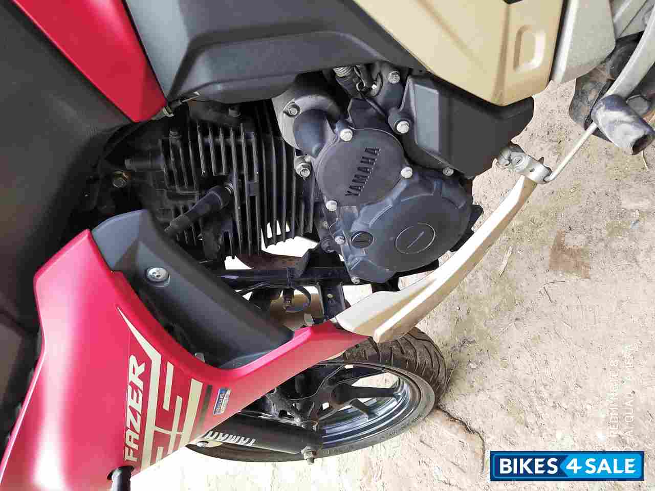 Red Gold Yamaha Fazer 25