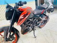 KTM Duke 125