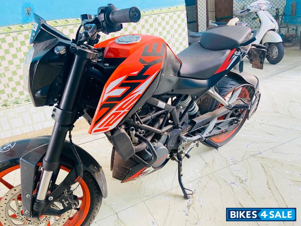 KTM Duke 125