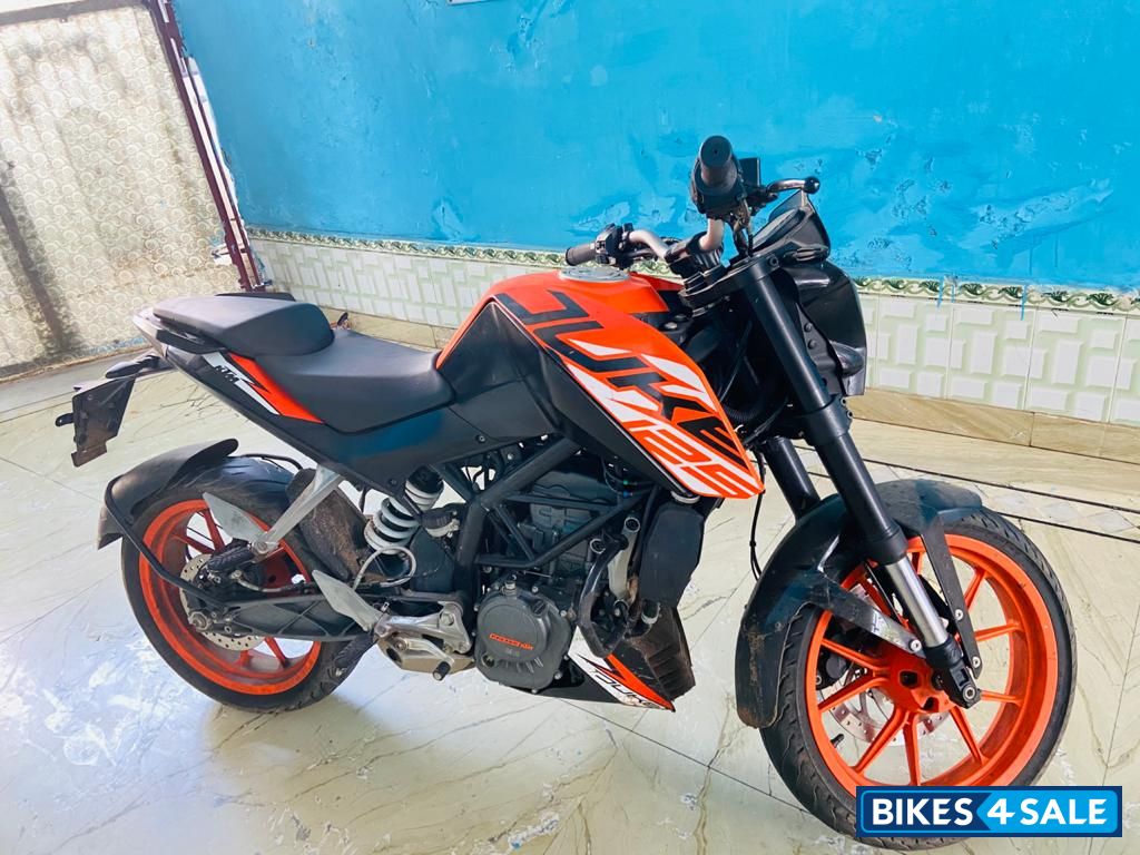 KTM Duke 125