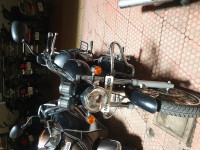 Black Royal Enfield Thunderbird 350