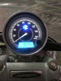 Black Bajaj Avenger Cruise 220