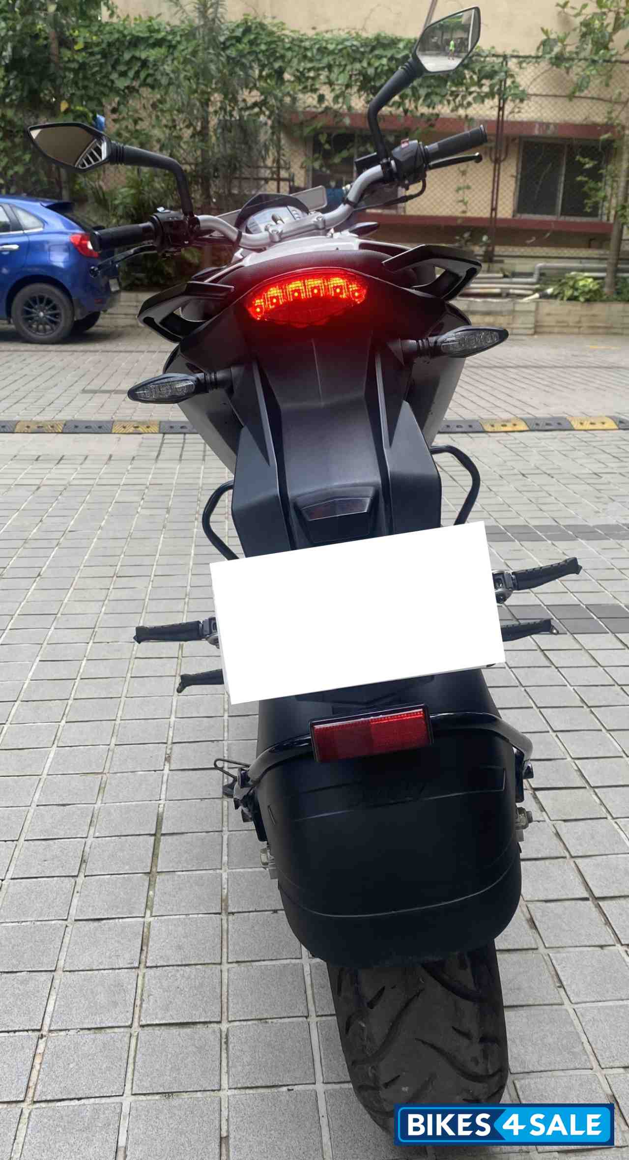 White With Graphic Decals KTM Duke 200 White With Graphic Decals KTM Duke 200