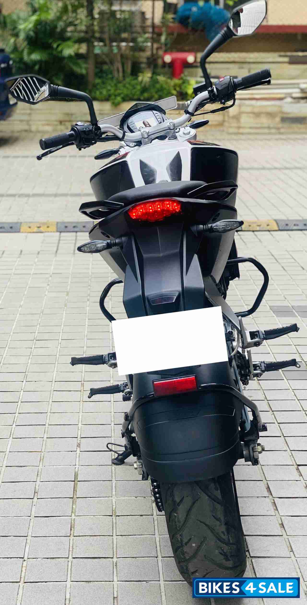 White With Graphic Decals KTM Duke 200 White With Graphic Decals KTM Duke 200