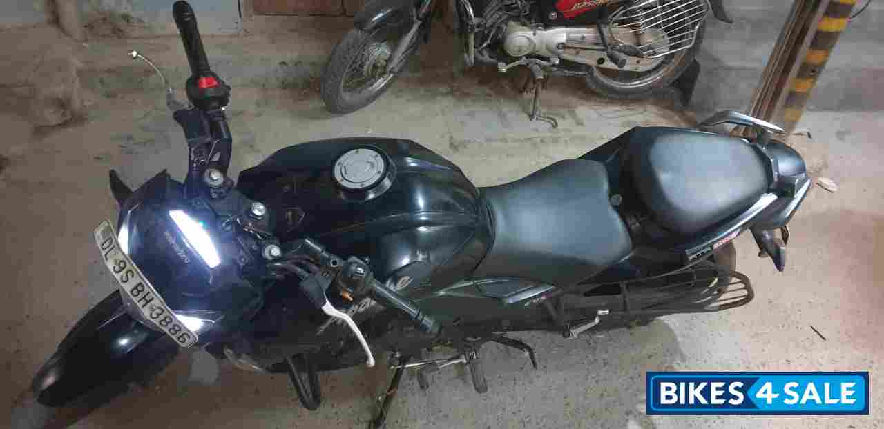 Matte Black TVS Apache RTR 200 4V
