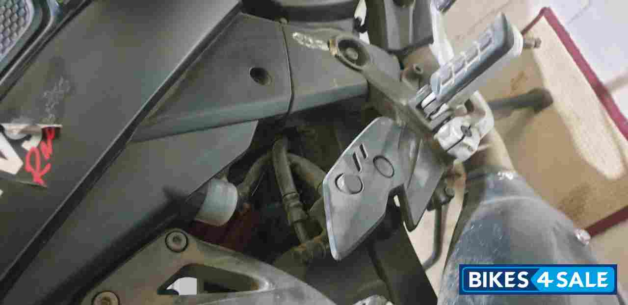 Matte Black TVS Apache RTR 200 4V Matte Black TVS Apache RTR 200 4V