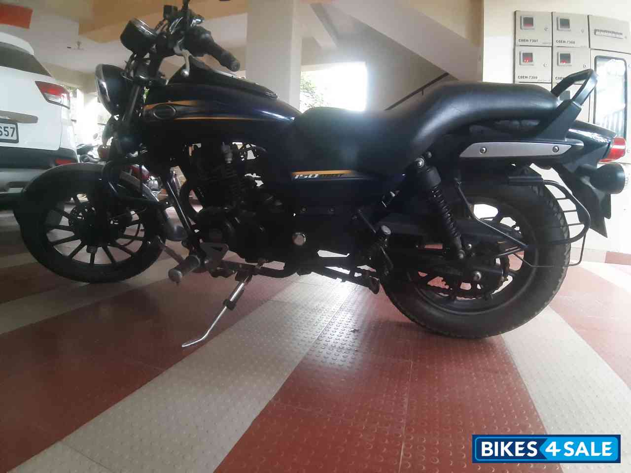 Navy Blue Bajaj Avenger Street 150