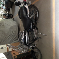 Black Bajaj Avenger Cruise 220