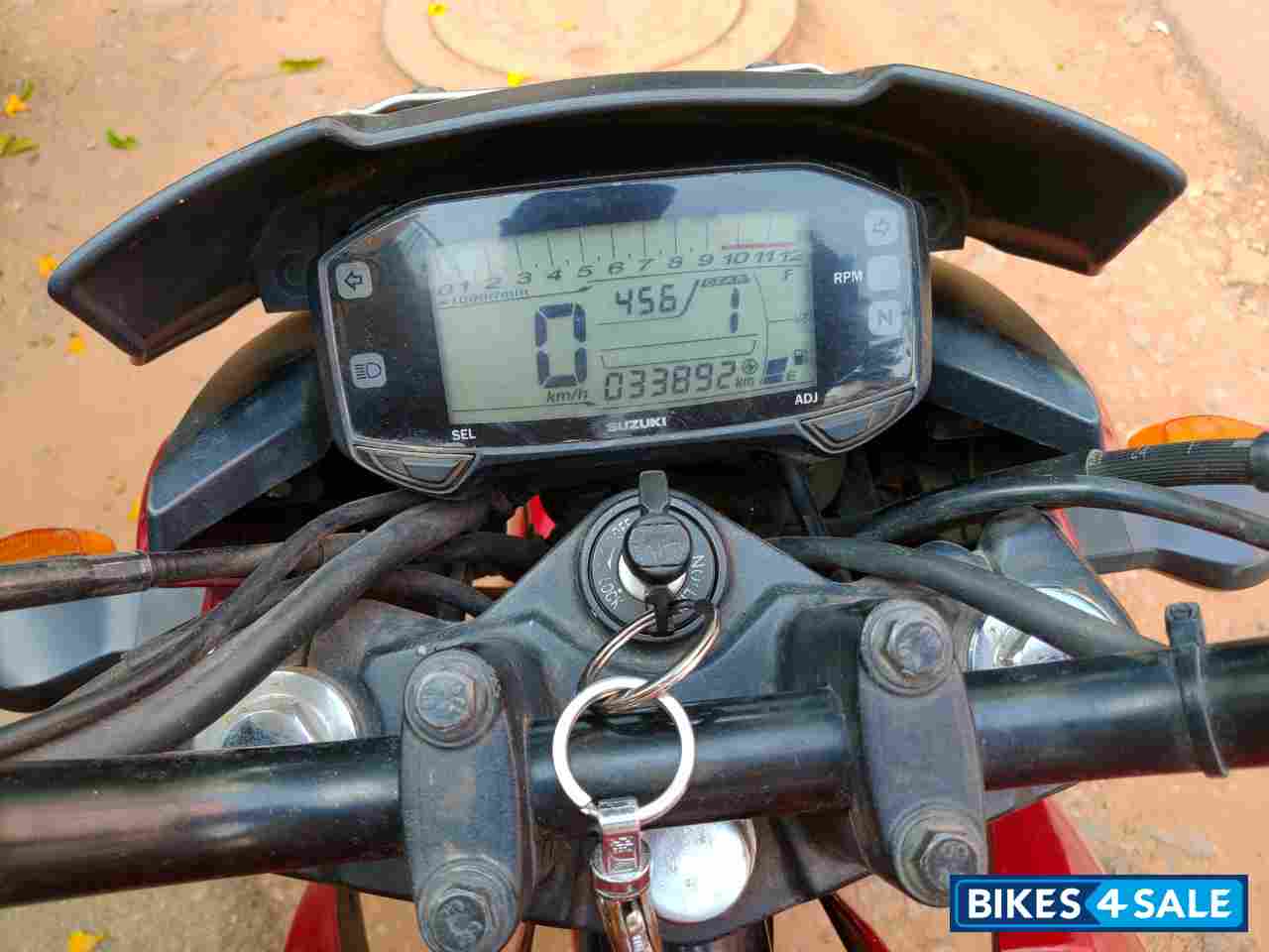 Red Suzuki Gixxer 150