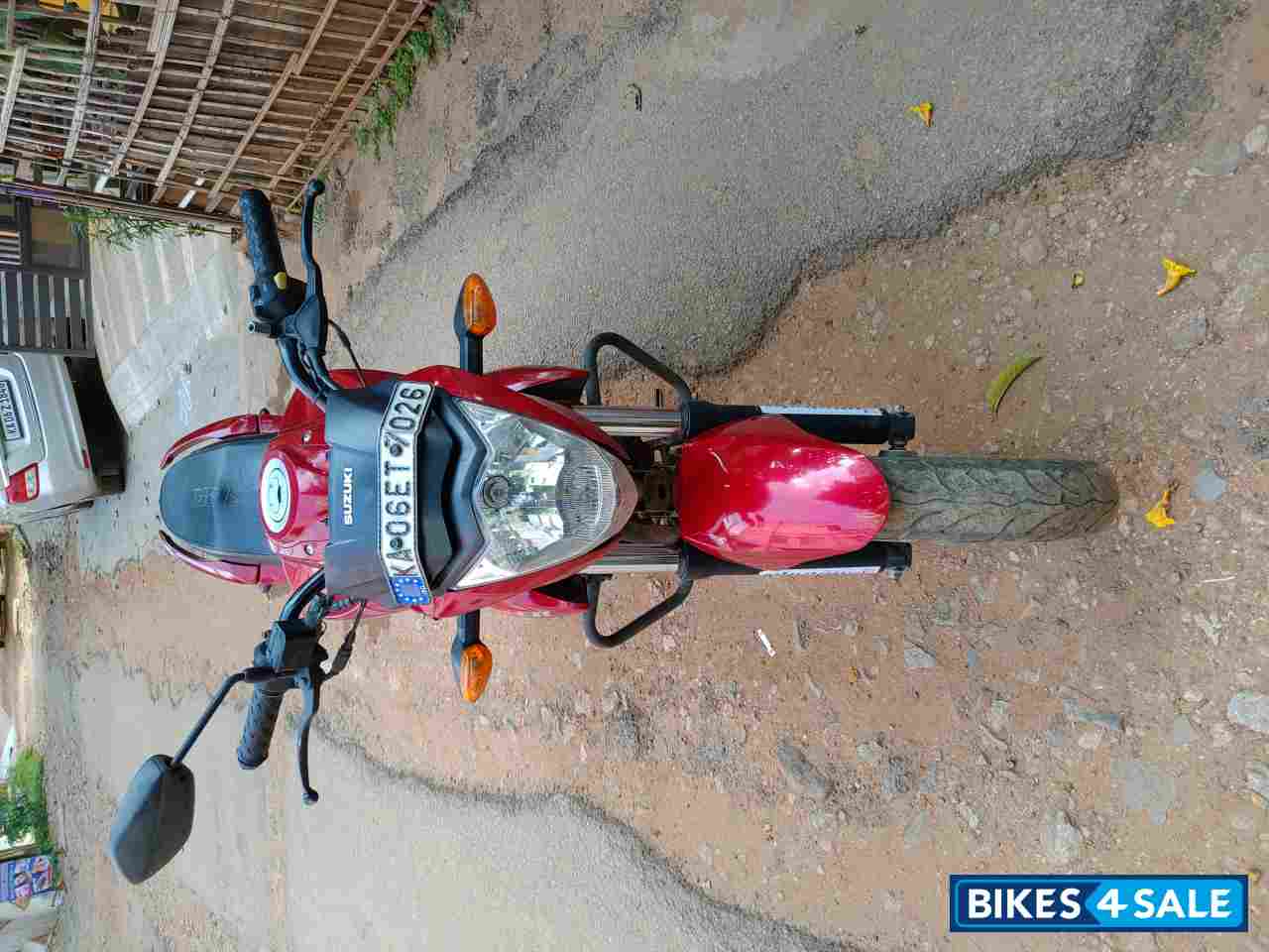 Red Suzuki Gixxer 150