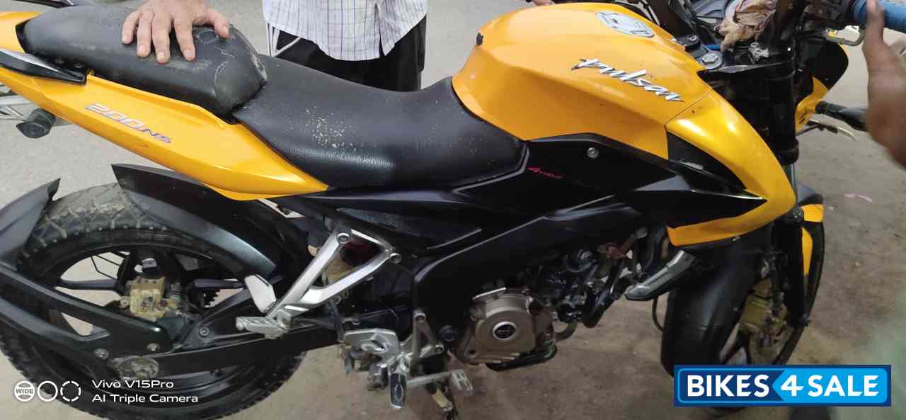 Used 2013 model Bajaj Pulsar 200 NS for sale in Noida. ID ...
