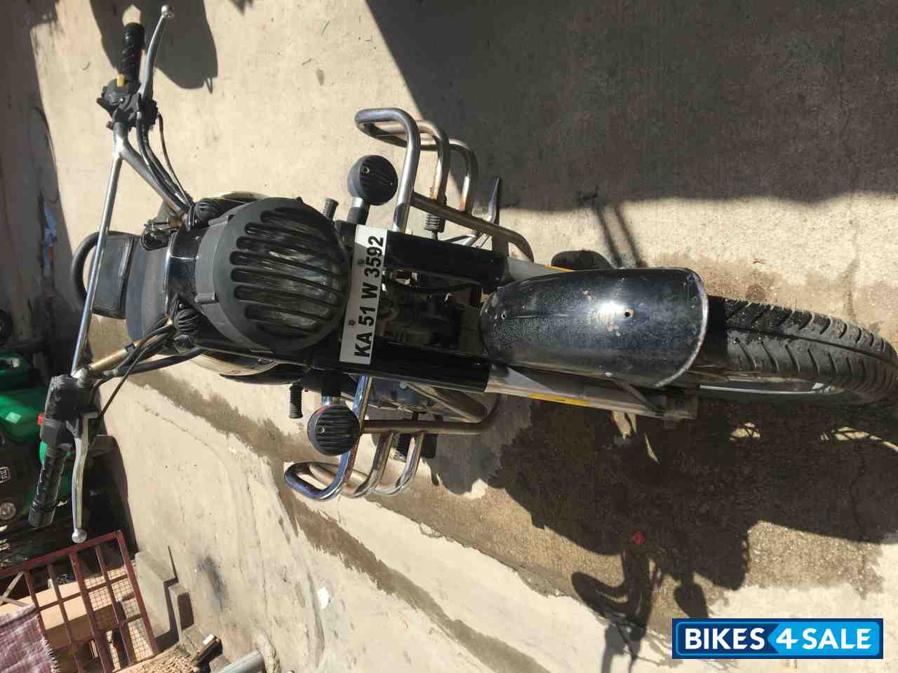 Black Royal Enfield Classic 500