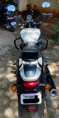 White Harley Davidson Street 750