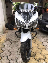 White Yamaha Fazer