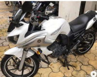 White Yamaha Fazer