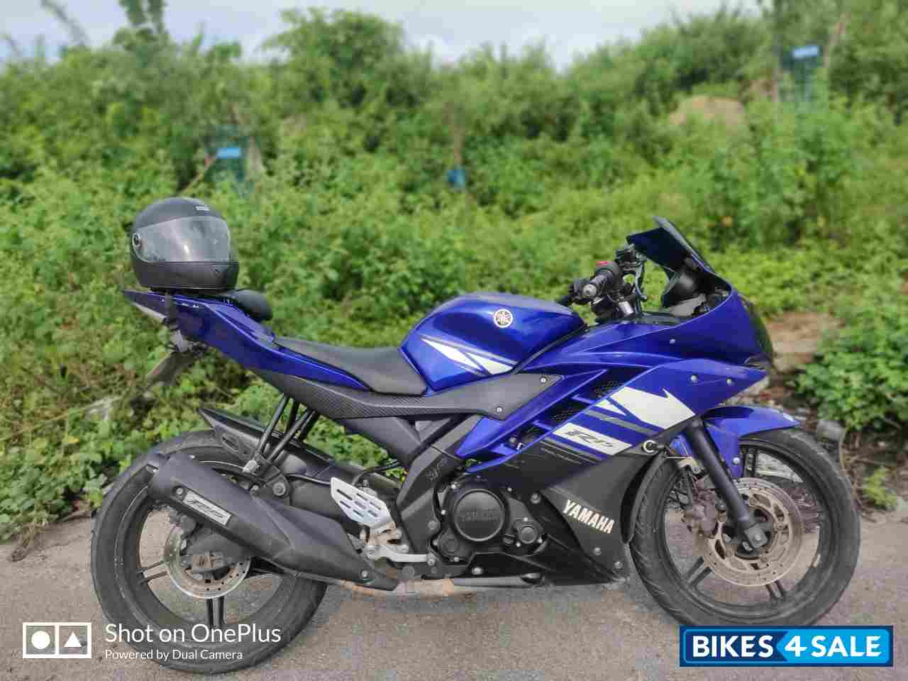 Blue And Black Yamaha YZF R15 V2