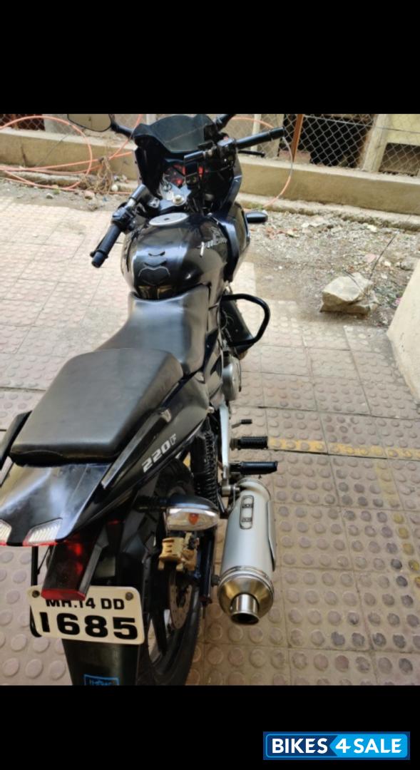 Bajaj Pulsar 220F