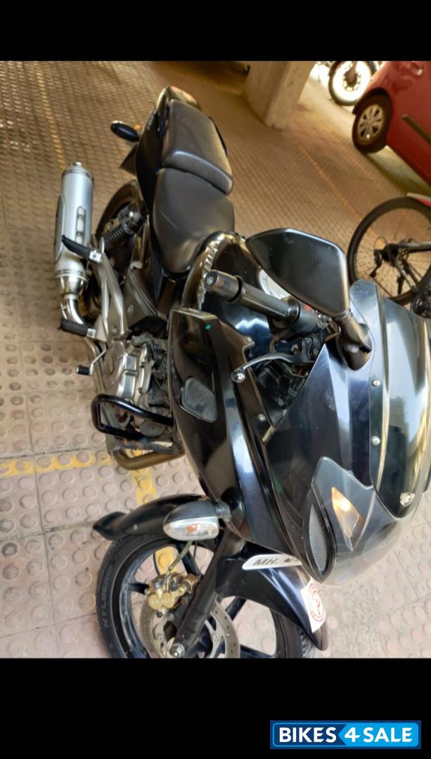 Bajaj Pulsar 220F