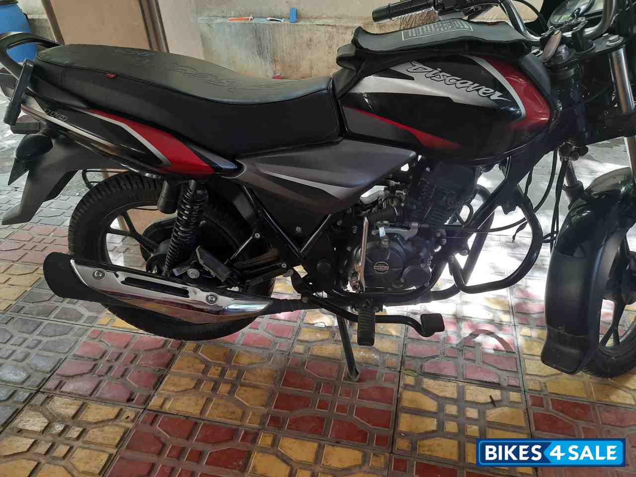 Black Bajaj Discover 110