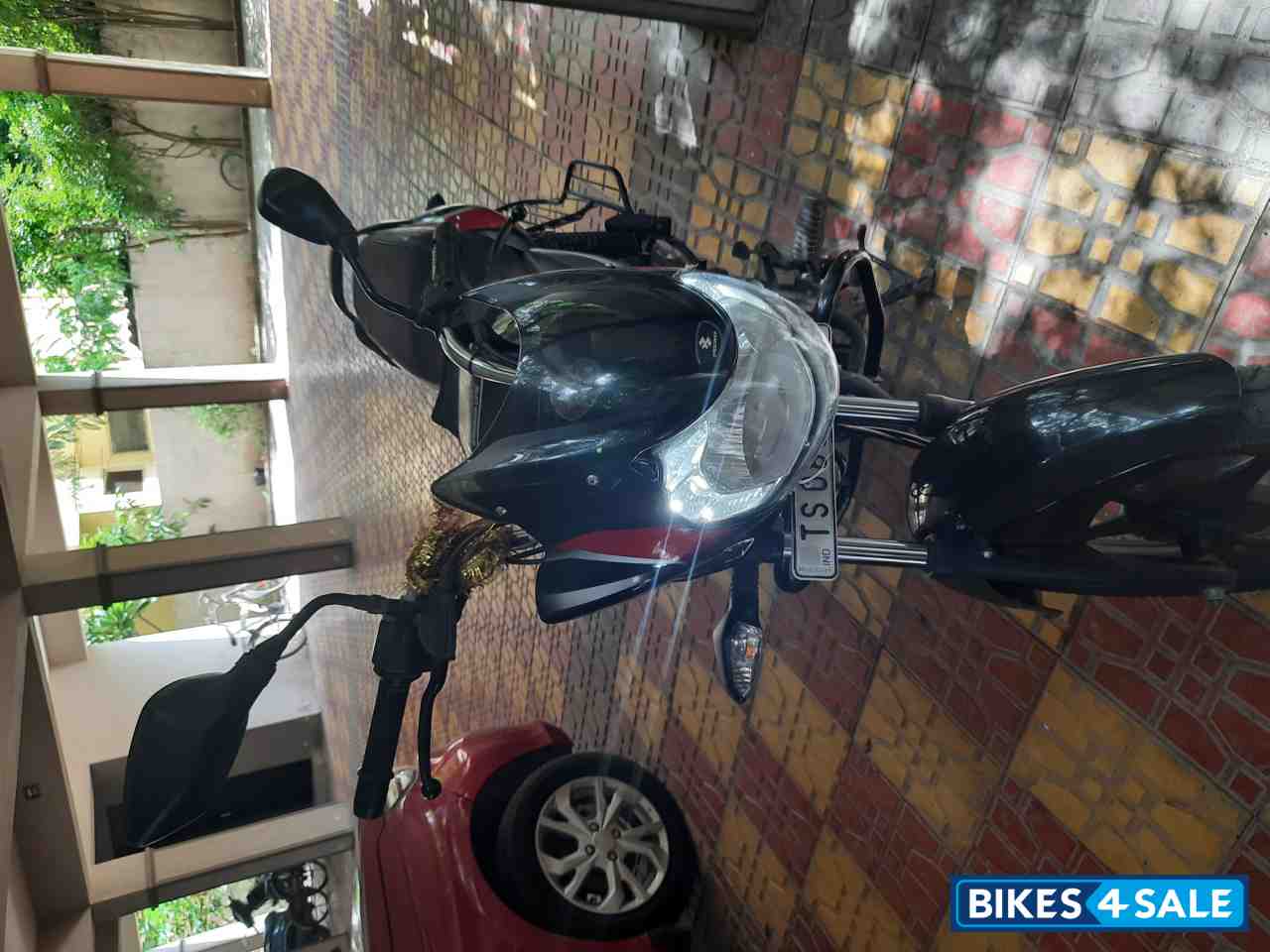 Black Bajaj Discover 110